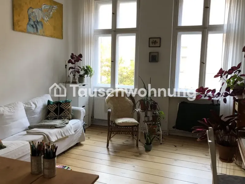 Tauschwohnung: 2 Zimmer Altbau in NK, suche ähnliches in ruhiger Lage — photo 1